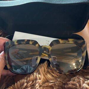 Balenciaga Tortoiseshell Oversized Square Sunglasses - Brown/Amber